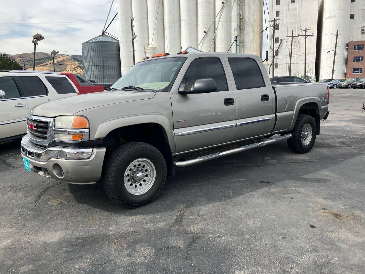 2003 - GMC - Sierra 2500HD - $9,995