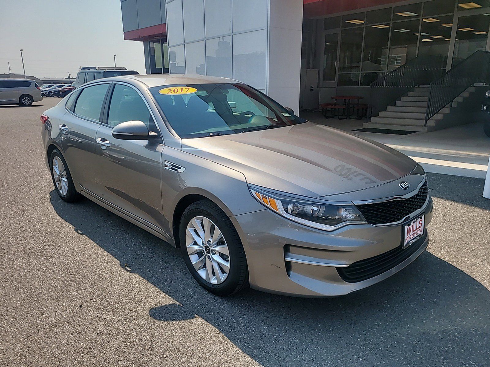 2017 - Kia - Optima - $11,197