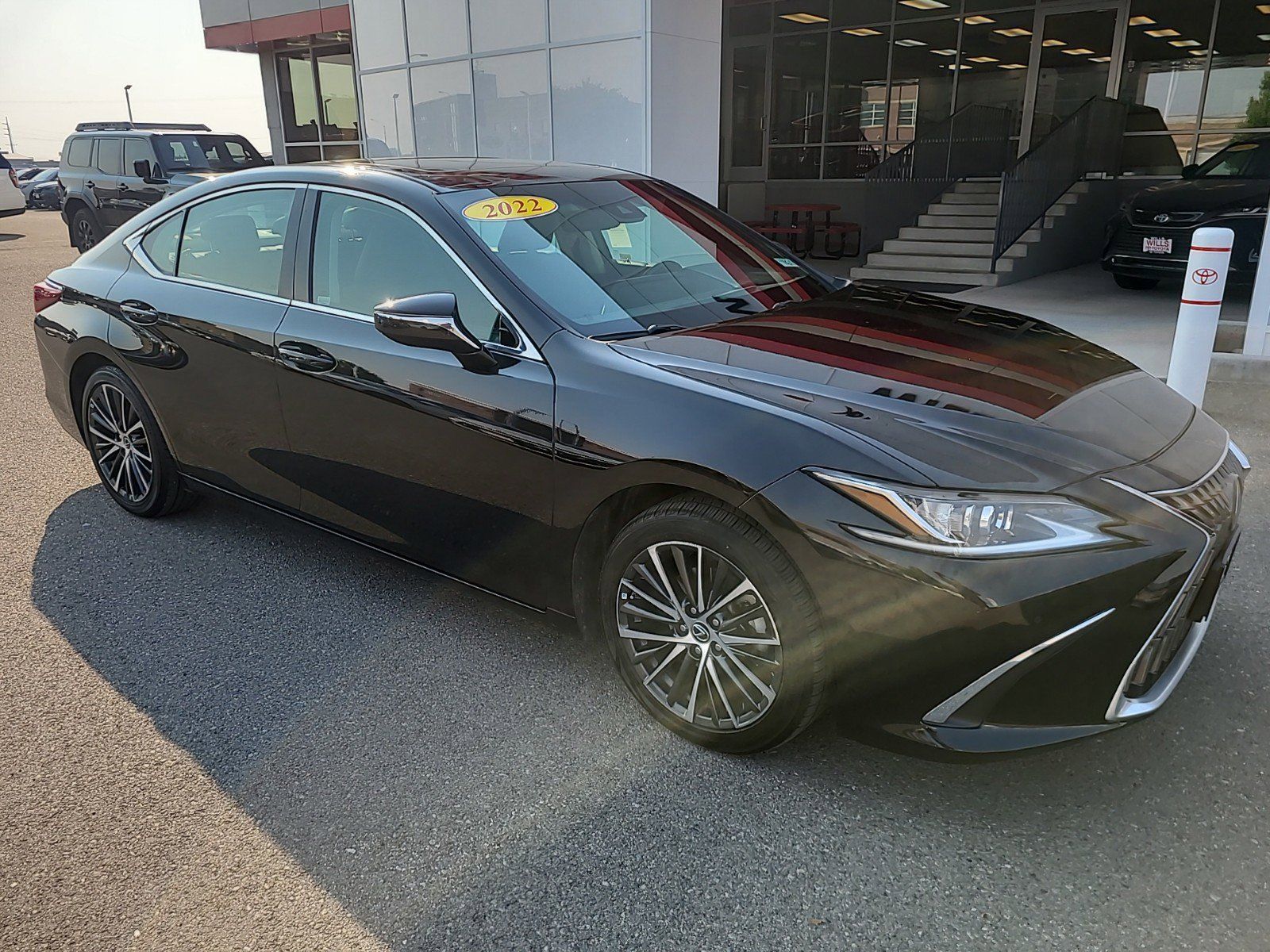 2022 - Lexus - ES - $32,997