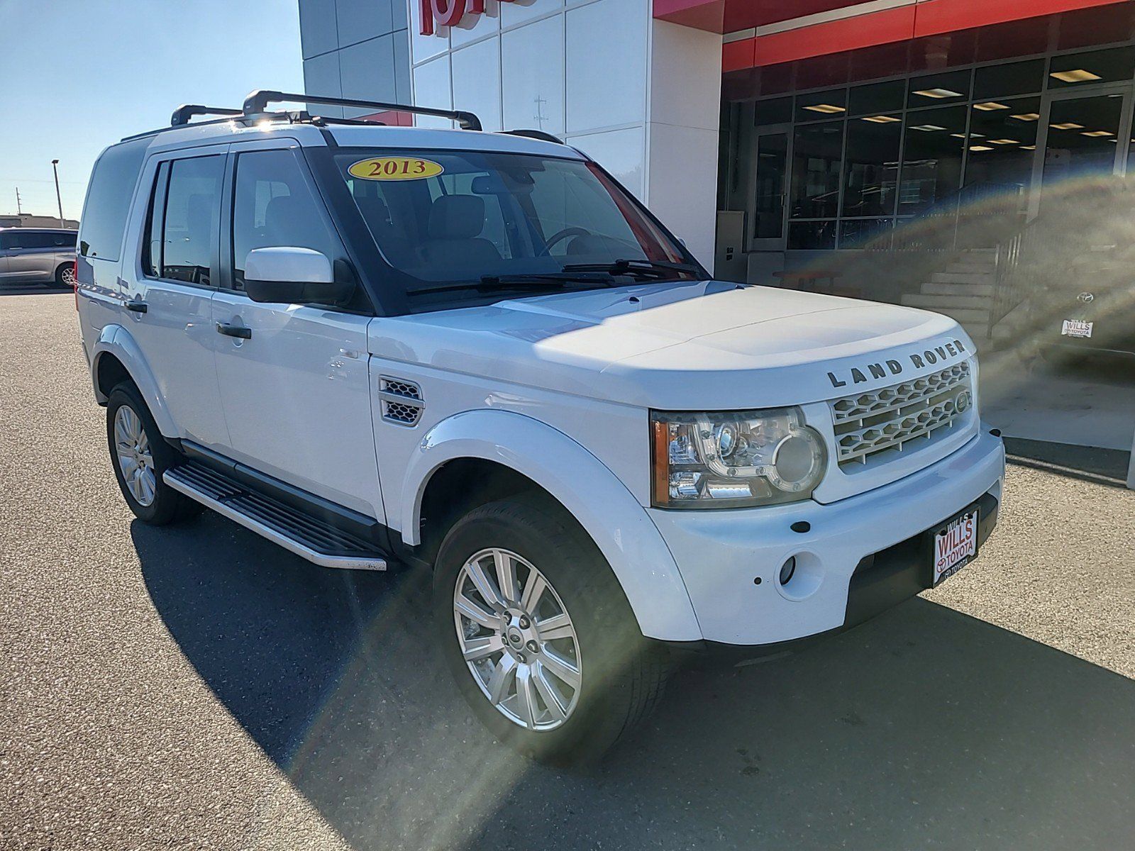 2013 - Land Rover - LR4 - $6,588