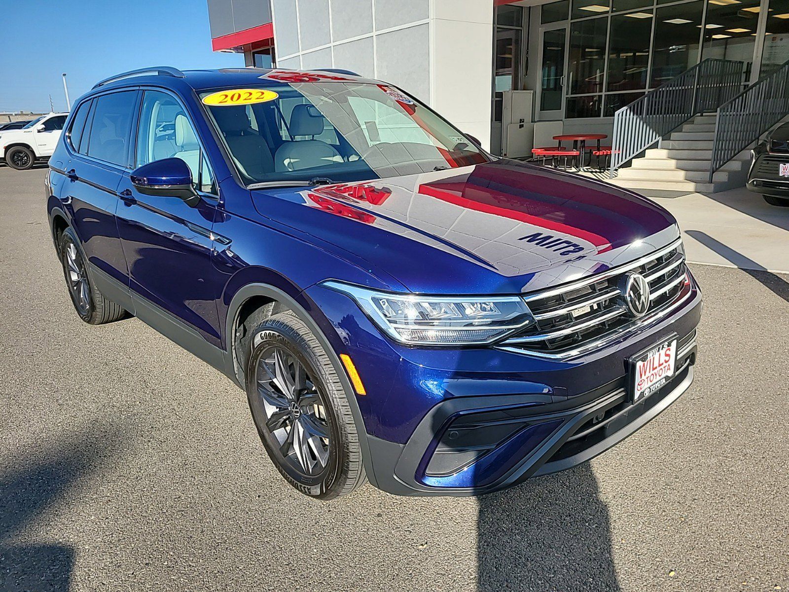 2022 - Volkswagen - Tiguan - $25,497