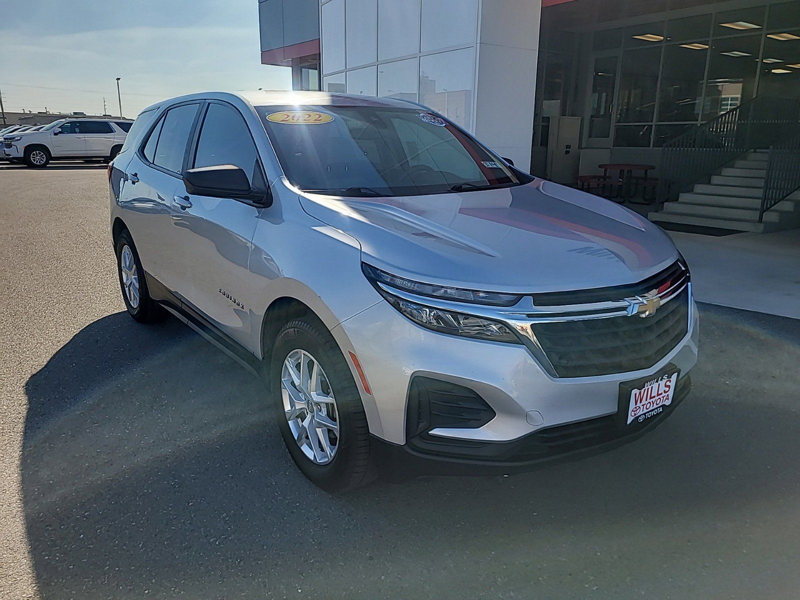 2022 - Chevrolet - Equinox - $18,497