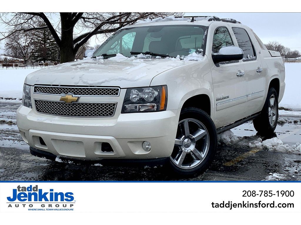 2011 - Chevrolet - Avalanche - $15,995