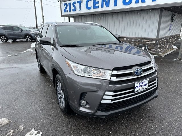 2019 - Toyota - Highlander Hybrid - $31,489