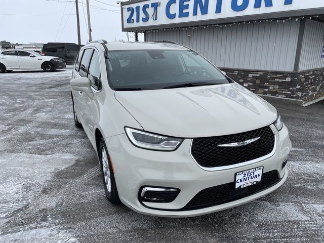 2021 - Chrysler - Pacifica - $22,890