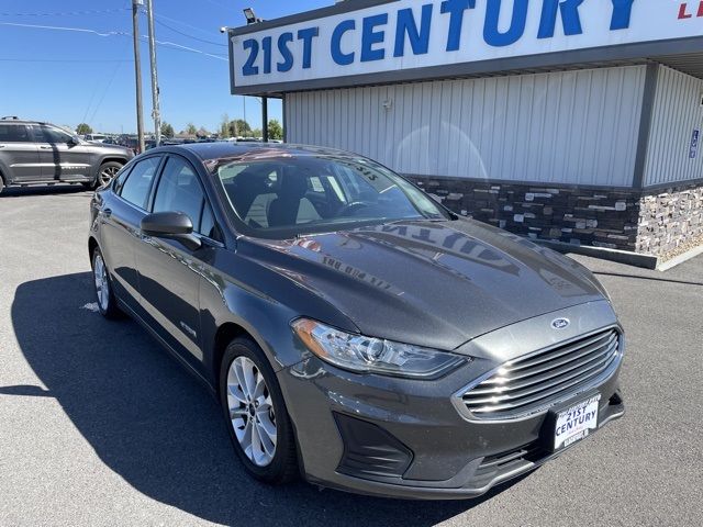 2019 - Ford - Fusion Hybrid - $14,825