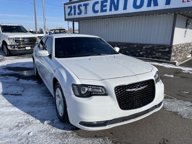 2018 - Chrysler - 300 - $18,791