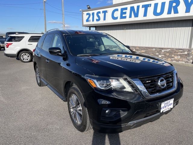 2020 - Nissan - Pathfinder - $23,136