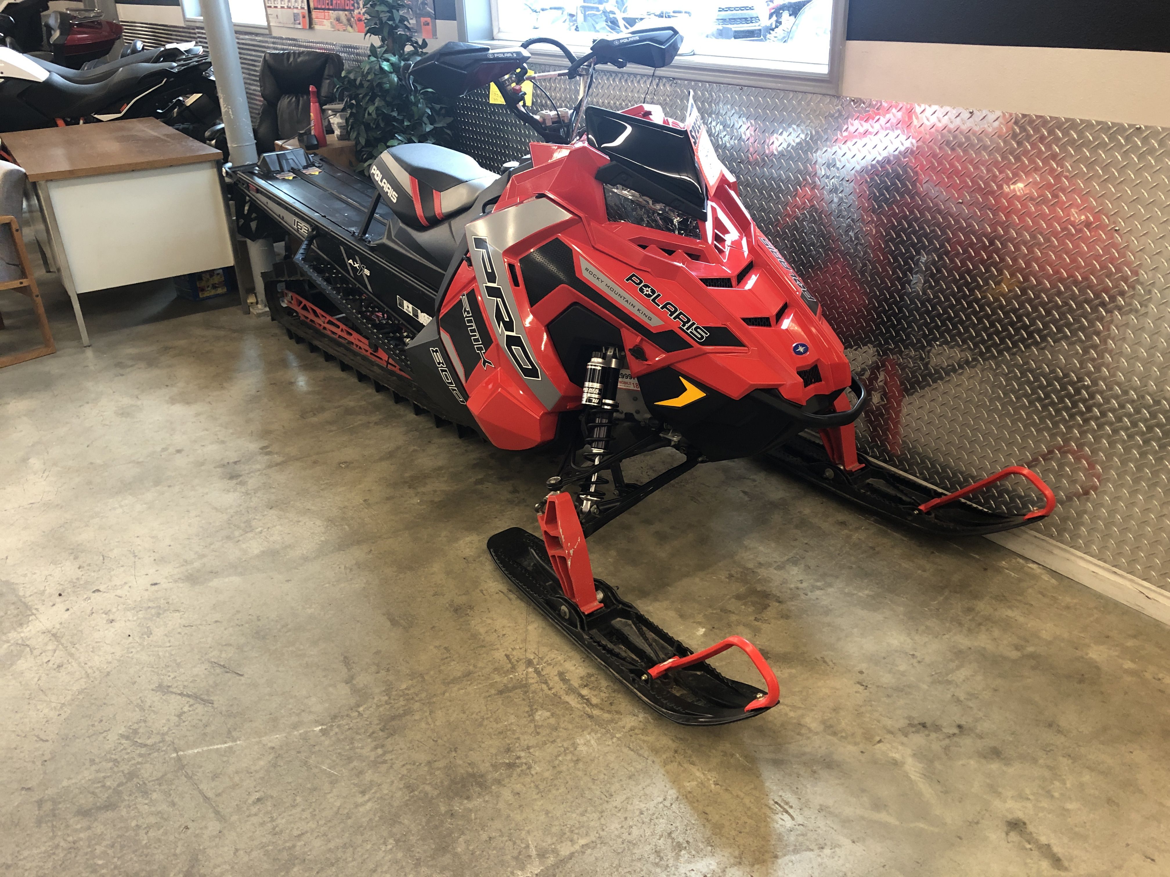 2017 -  - 800 PRO-RMK 163 - $8,999