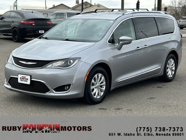 cdn-ds_com-stock-2018-Chrysler-Pacifica-Touring-L-Elko-NV-seo-ECL8846-2C4RC1BG4JR211675-szi97359-6ce68f6b295cf3f81f34b710eb7e9906_jpg