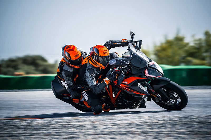 crs1_powersporttechnologies_com-photogallery-KTM-2019iKTMiSuperDukei1290GTiA4_jpg